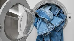 Jeans halten länger: ein kleiner Trick, den Profis kennen