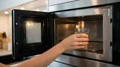 Warum man ein Glas Wasser in die Mikrowelle stellen sollte – ein einfacher Trick, den kaum jemand kennt