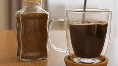Glauben Sie, dass Instantkaffee auf nüchternen Magen unbedenklich ist? Das sagt die Wissenschaft dazu